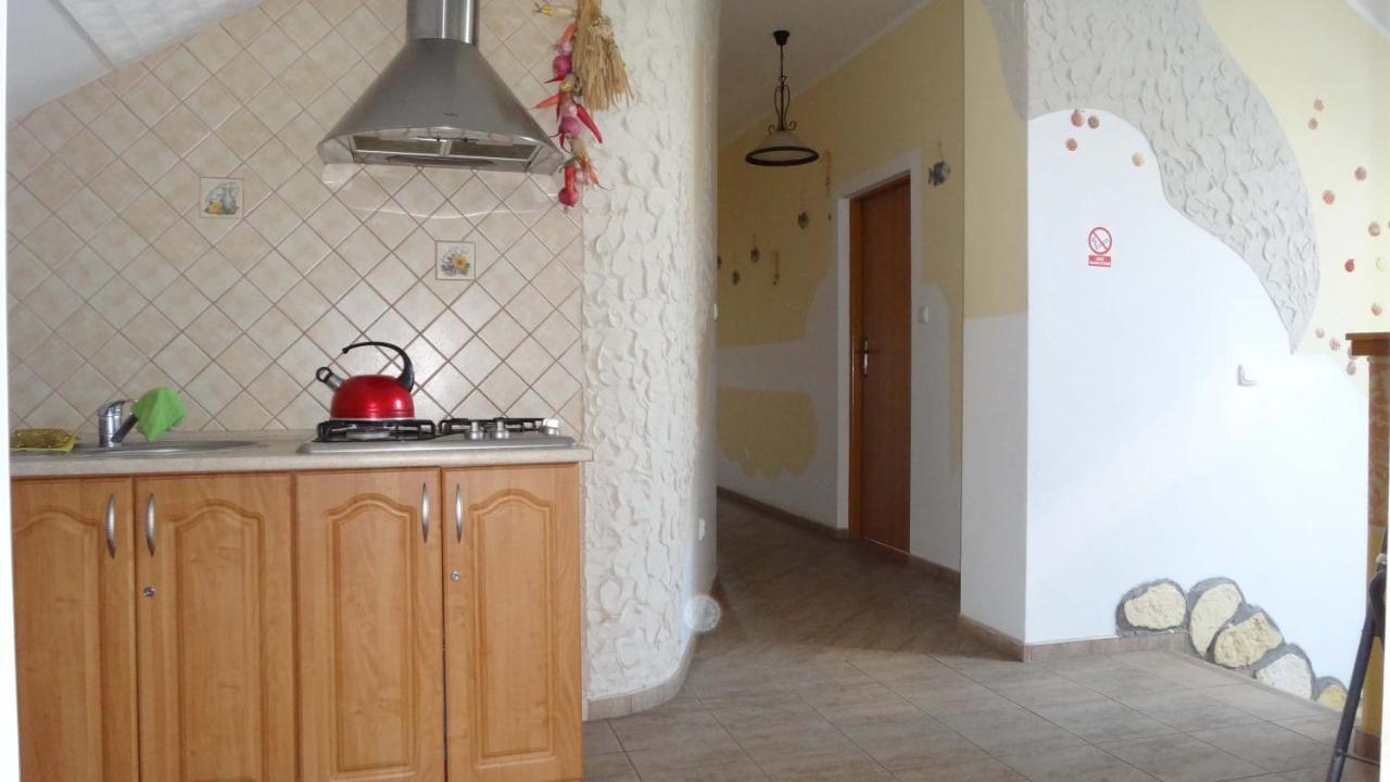 Gaski Na Fali Bagian luar foto